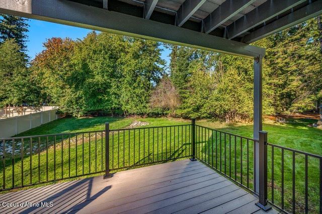 3089 E LAKE FOREST DR, Hayden Lake, ID 83835