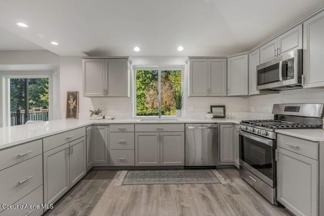 3089 E LAKE FOREST DR, Hayden Lake, ID 83835