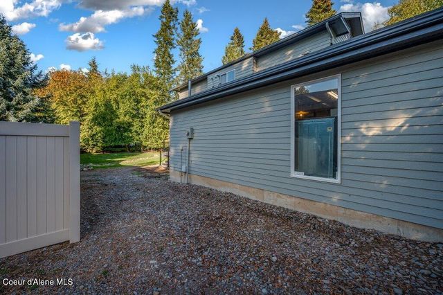 3089 E LAKE FOREST DR, Hayden Lake, ID 83835