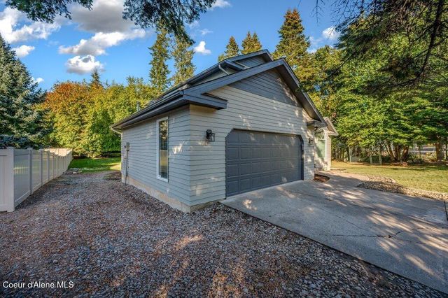 3089 E LAKE FOREST DR, Hayden Lake, ID 83835