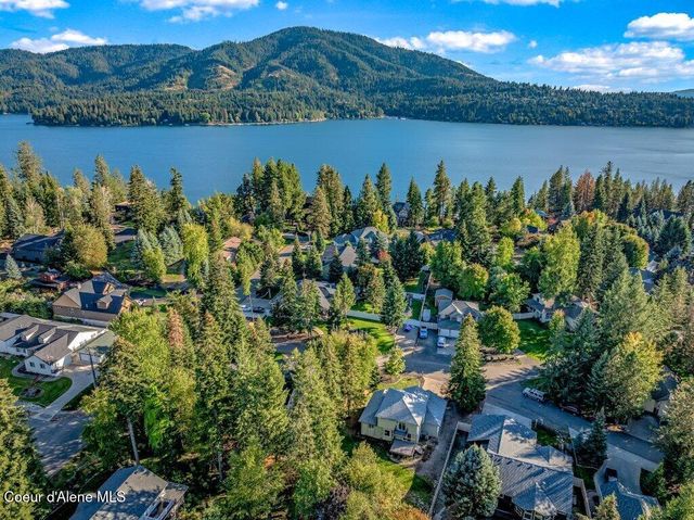 3089 E LAKE FOREST DR, Hayden Lake, ID 83835