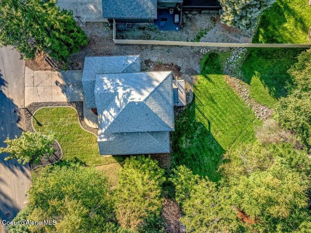 3089 E LAKE FOREST DR, Hayden Lake, ID 83835