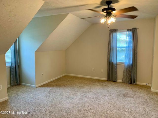 128 Whisbrook Ave, Vine Grove, KY 40175