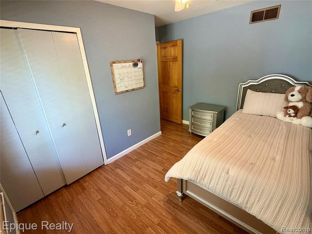 2876 Winter Drive, Troy, MI 48083