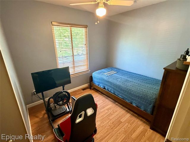2876 Winter Drive, Troy, MI 48083