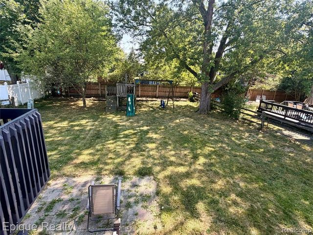 2876 Winter Drive, Troy, MI 48083