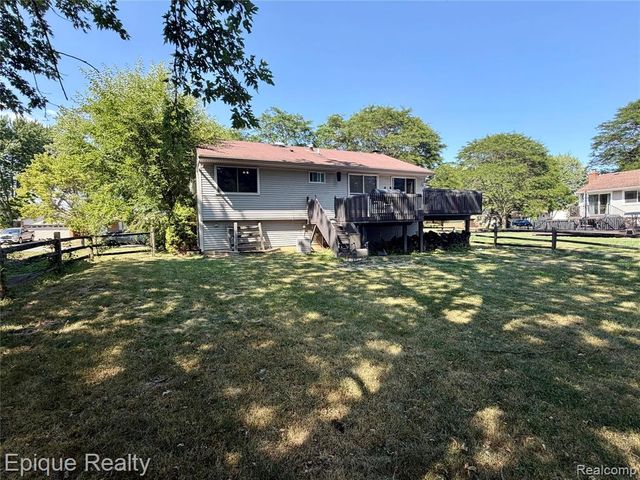 2876 Winter Drive, Troy, MI 48083