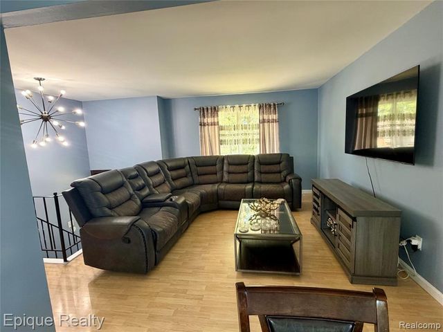 2876 Winter Drive, Troy, MI 48083