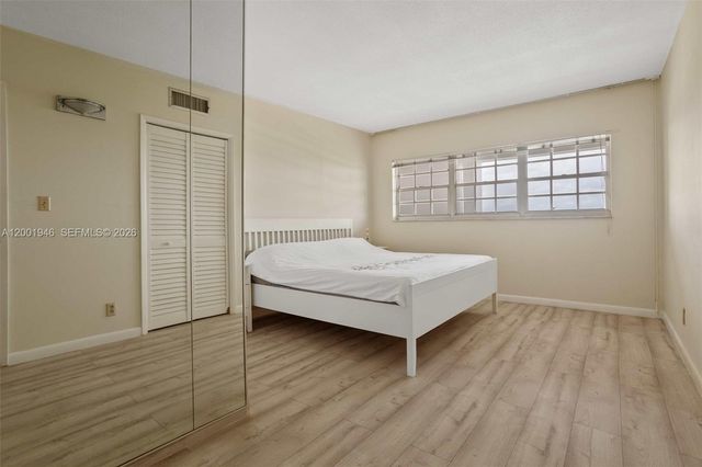 3100 N Palm Aire Dr 703, Pompano Beach, FL 33069