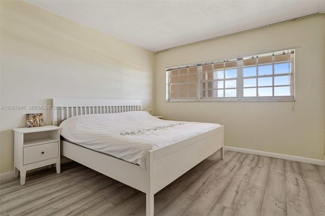 3100 N Palm Aire Dr 703, Pompano Beach, FL 33069