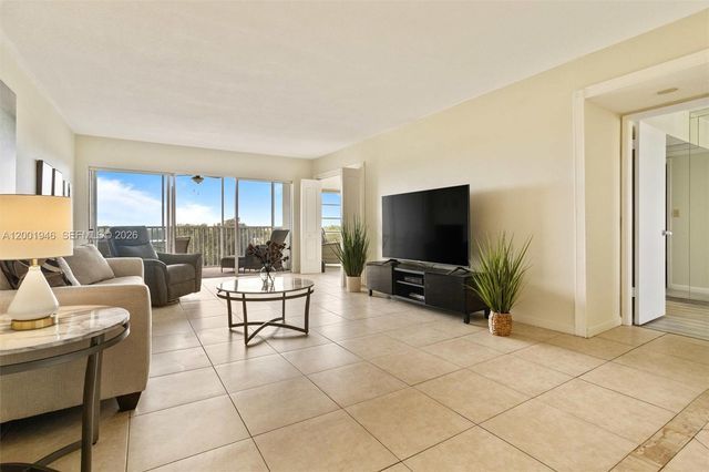 3100 N Palm Aire Dr 703, Pompano Beach, FL 33069