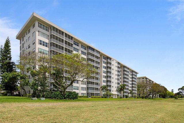 3100 N Palm Aire Dr 703, Pompano Beach, FL 33069