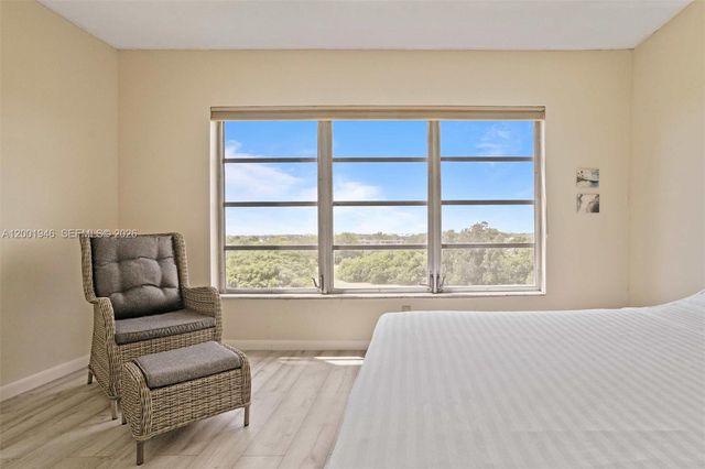 3100 N Palm Aire Dr 703, Pompano Beach, FL 33069