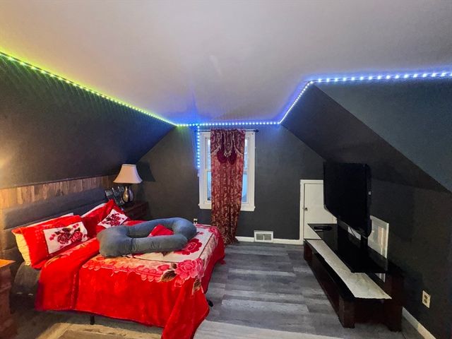 39 Fairlawn Ave, Oxford, MA 01540