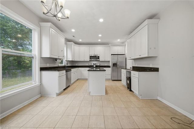 13 Sheralyn PL, Hampton, VA 23666