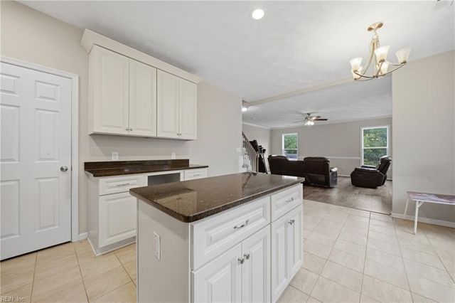 13 Sheralyn PL, Hampton, VA 23666