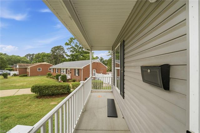 13 Sheralyn PL, Hampton, VA 23666