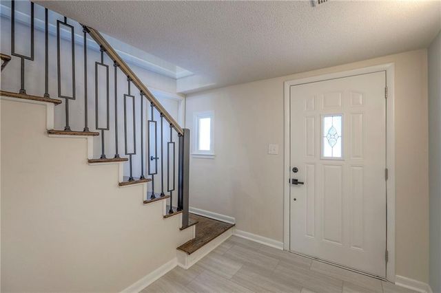 6905 Sycamore Avenue, Kansas City, MO 64133