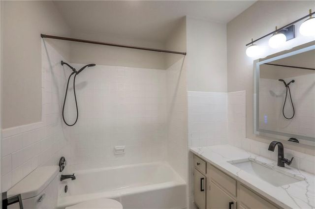 6905 Sycamore Avenue, Kansas City, MO 64133