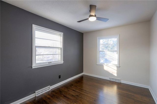 6905 Sycamore Avenue, Kansas City, MO 64133