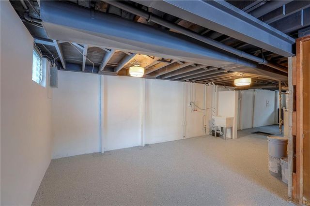 6905 Sycamore Avenue, Kansas City, MO 64133