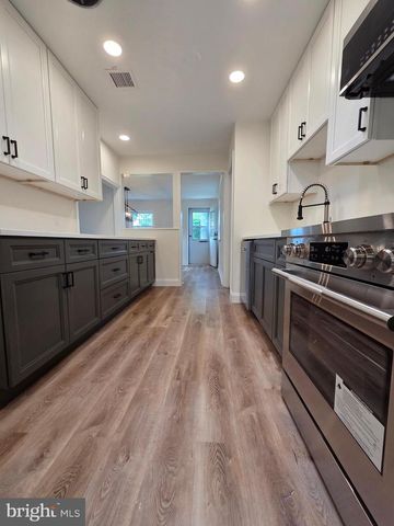 205 BROOKSIDE RD, Norristown, PA 19401