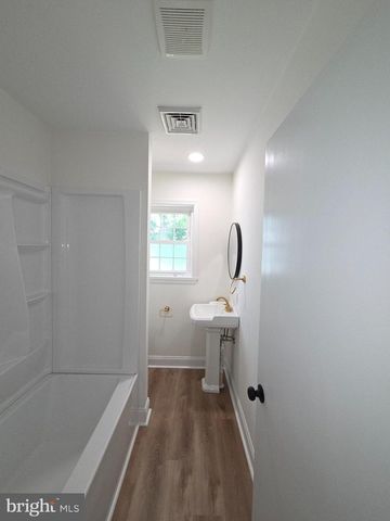 205 BROOKSIDE RD, Norristown, PA 19401