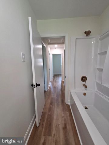 205 BROOKSIDE RD, Norristown, PA 19401