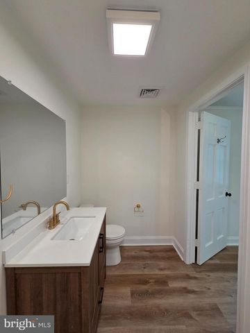 205 BROOKSIDE RD, Norristown, PA 19401