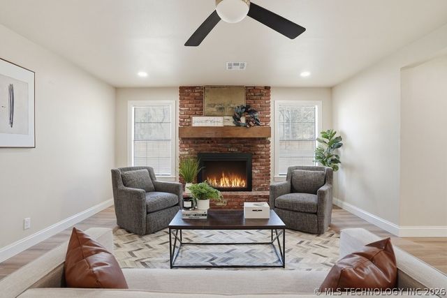 8969 E 116th Street S, Bixby, OK 74008