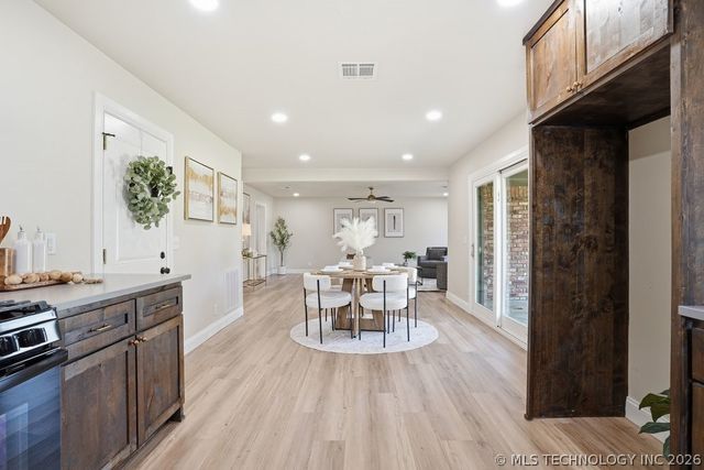 8969 E 116th Street S, Bixby, OK 74008