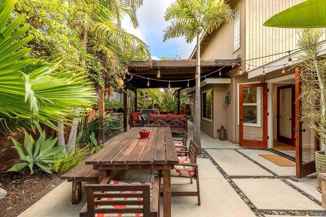 808 Palaro Drive, Encinitas, CA 92024