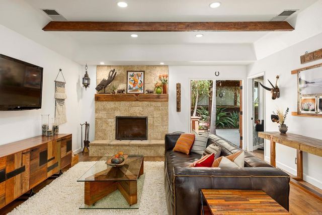 808 Palaro Drive, Encinitas, CA 92024