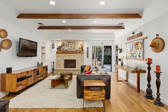 808 Palaro Drive, Encinitas, CA 92024