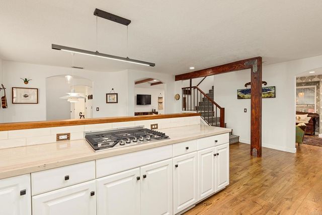 808 Palaro Drive, Encinitas, CA 92024