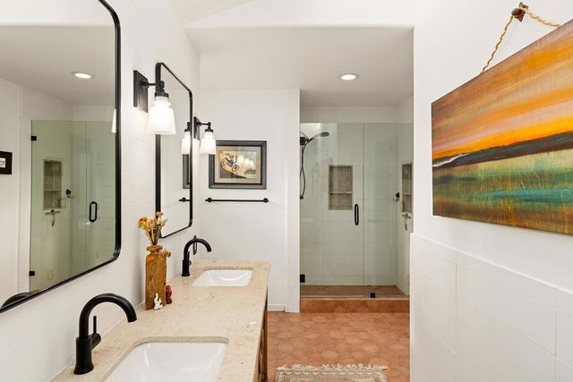 808 Palaro Drive, Encinitas, CA 92024