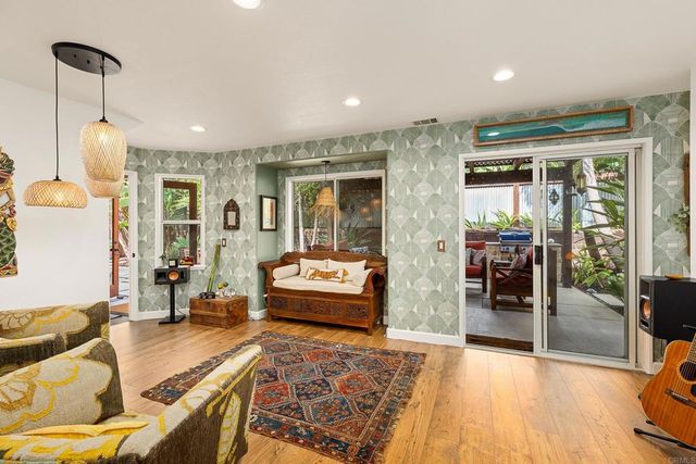 808 Palaro Drive, Encinitas, CA 92024
