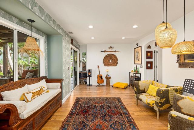 808 Palaro Drive, Encinitas, CA 92024