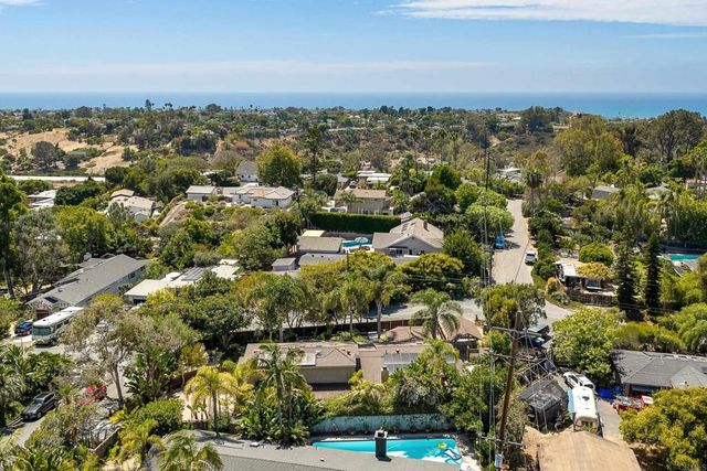 808 Palaro Drive, Encinitas, CA 92024