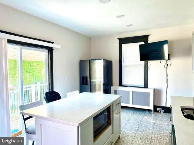 1 OAKVIEW AVE, Cherry Hill, NJ 08002