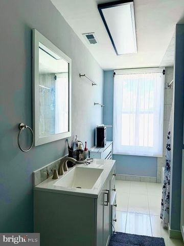 1 OAKVIEW AVE, Cherry Hill, NJ 08002