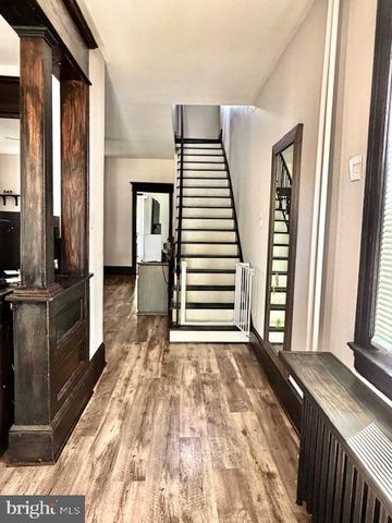 1 OAKVIEW AVE, Cherry Hill, NJ 08002