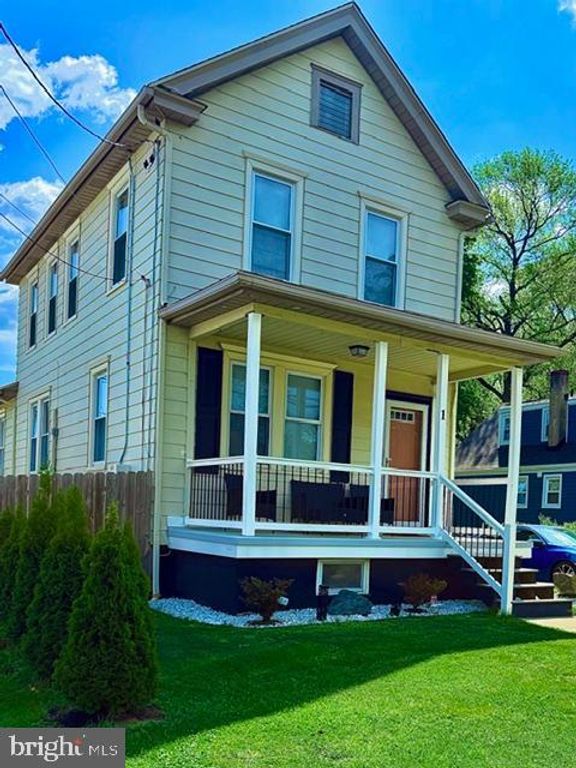 1 OAKVIEW AVE, Cherry Hill, NJ 08002