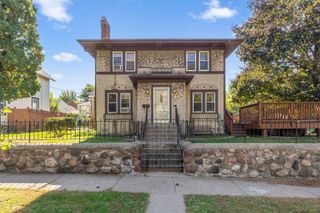182 Morton Street E, Saint Paul, MN 55107