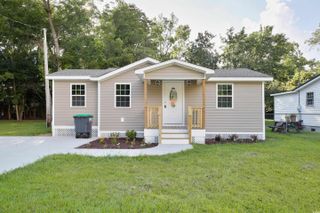 5001 Lewis St., Loris, SC 29569