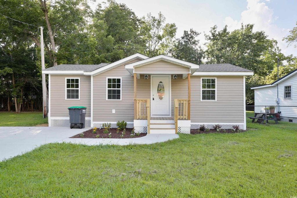 5001 Lewis St., Loris, SC 29569