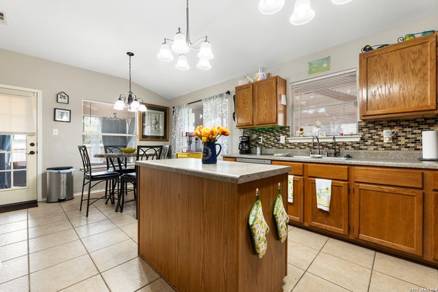 5330 Stormy Breeze, San Antonio, TX 78247