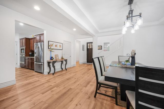 3063 Robinwood Avenue, Clovis, CA 93619