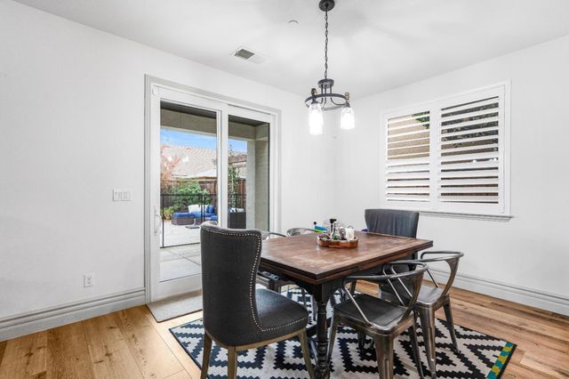 3063 Robinwood Avenue, Clovis, CA 93619