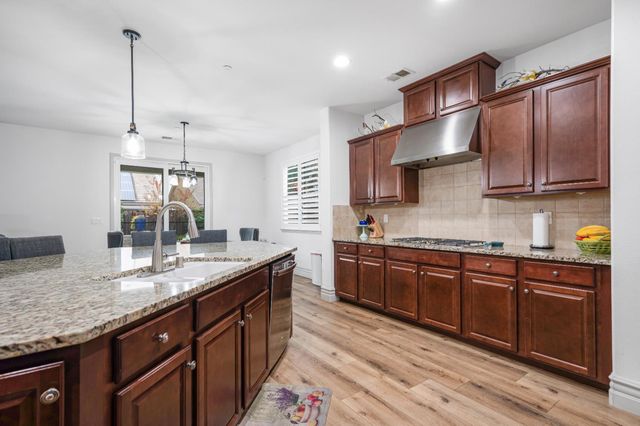 3063 Robinwood Avenue, Clovis, CA 93619